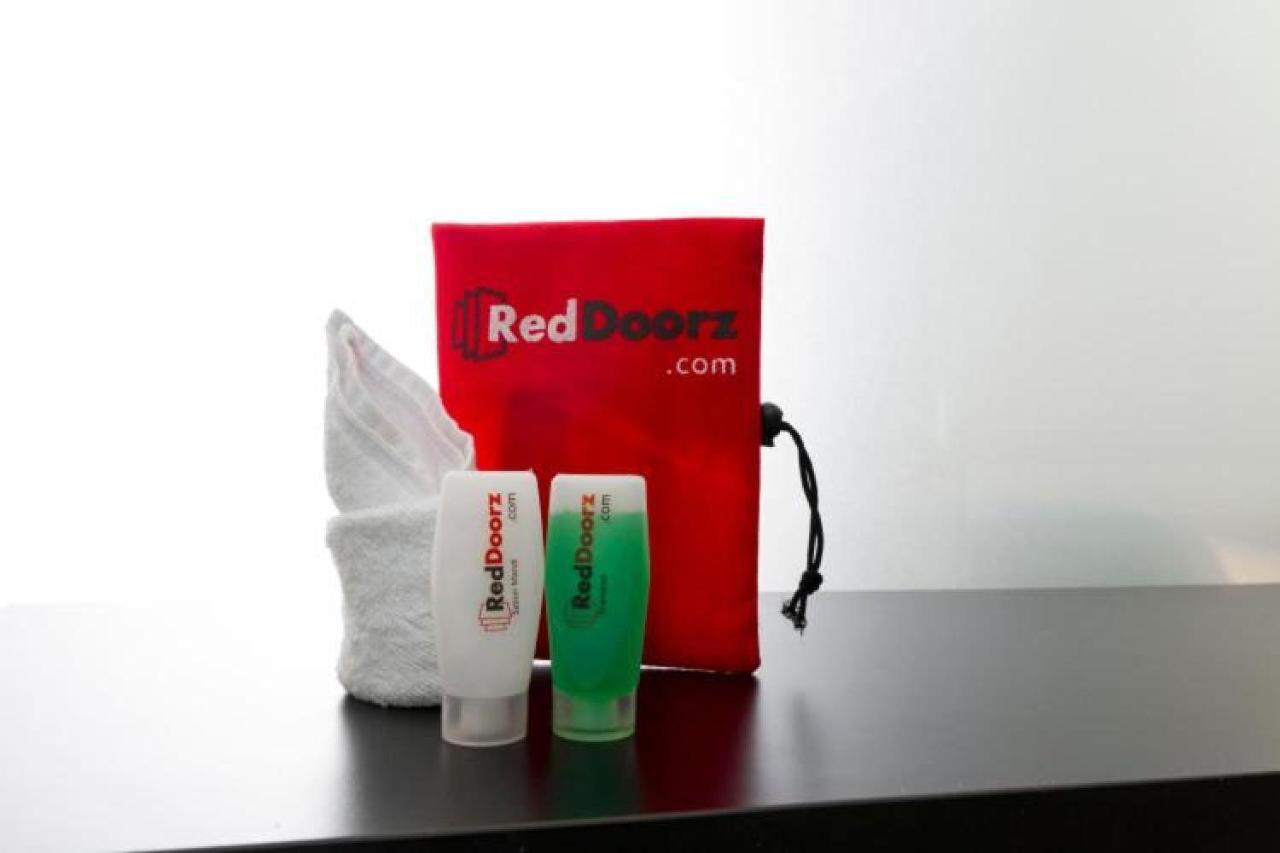 Reddoorz Plus @ Gunung Sahari 2 Jakarta Exterior photo